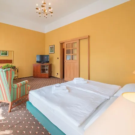 Luisa Hotel